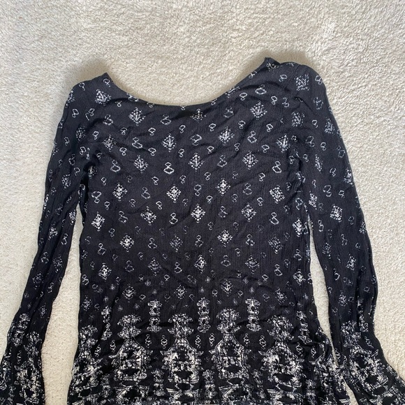 Black and Cream Boatneck Top with Button Down Back - Picture 3 of 5